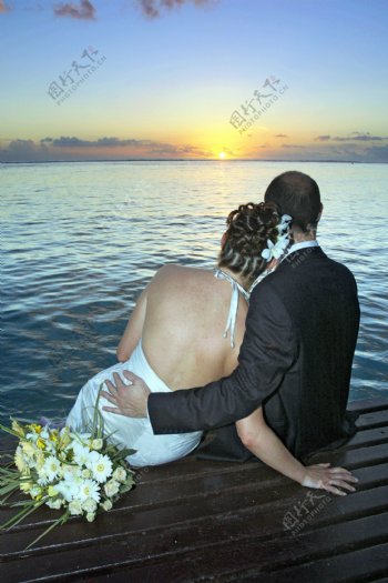 couplejetty毛里求斯海滩婚纱情侣图片
