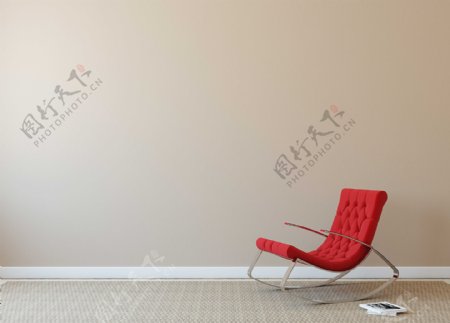 红色金属椅