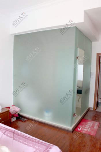 玻璃卫浴图片