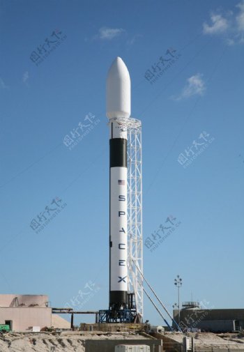 猎鹰9火箭图片