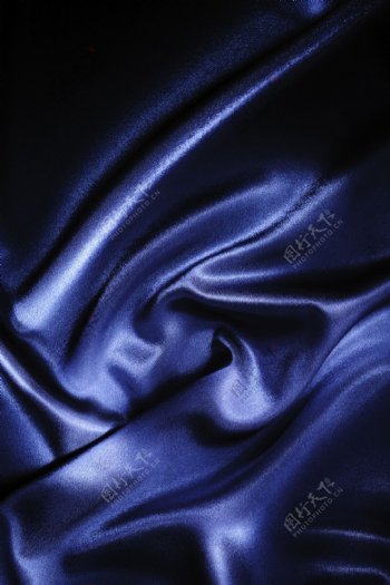 质感深蓝色绸缎图片