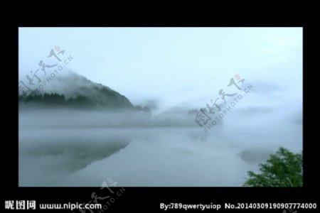 云雾山峰风景视频