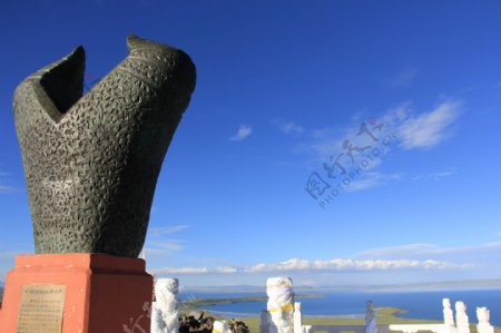 黄河源牛角纪念碑图片
