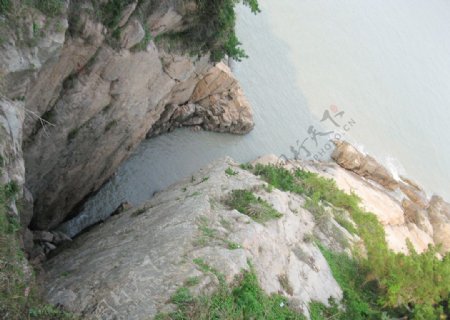 海边峡谷图片