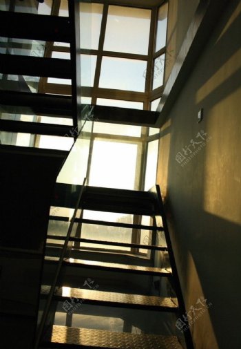 黄昏楼梯图片