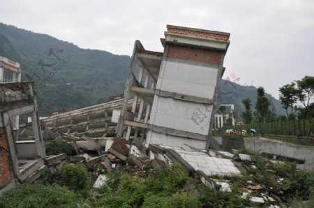 映秀地震遗址图片