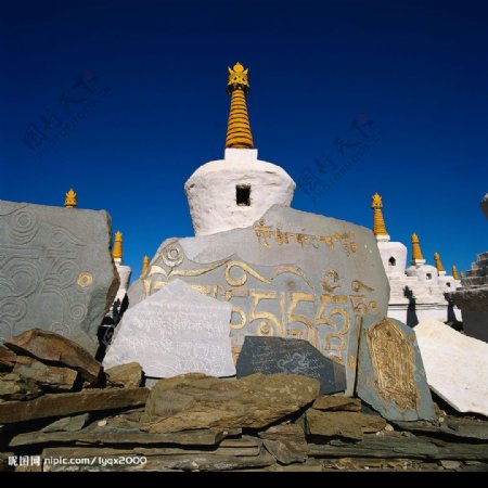 藏式佛塔群尼玛堆超大超清图片