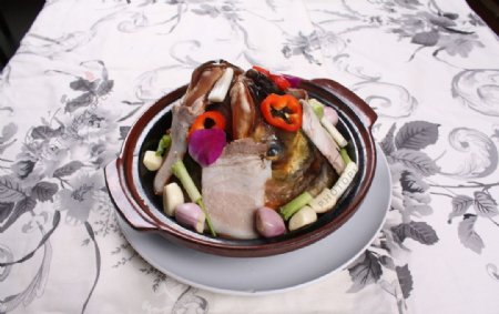 砂锅白兰鱼头图片