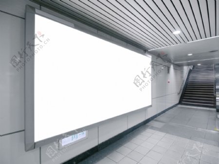地铁空白广告灯箱图片