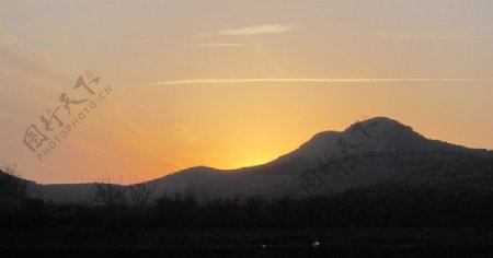 山中夕阳图片