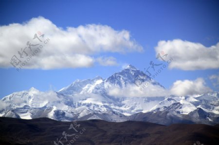 珠峰雪山之巅图片