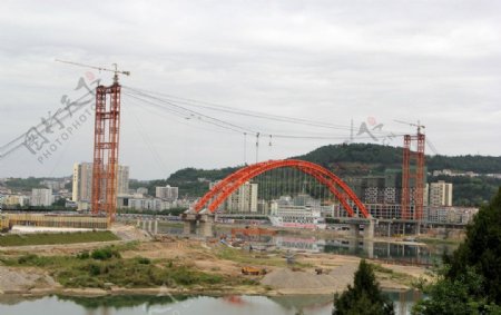 建设中的苍溪大桥图片