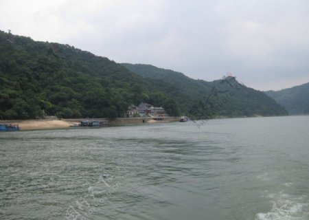 广东清远漂流景区图片