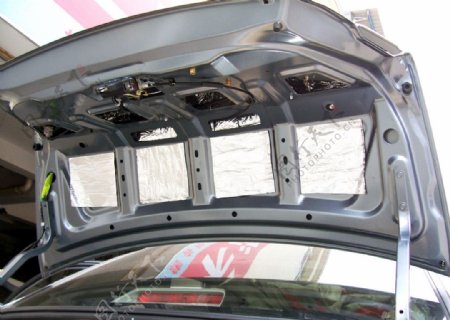 汽车后厢盖贴制震垫图片