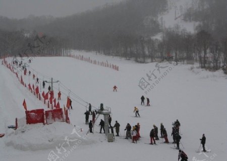 冬季的亚布力滑雪场图片