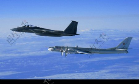 F15追踪TU95图片