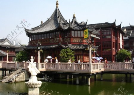上海老城隍庙九曲桥湖心亭图片