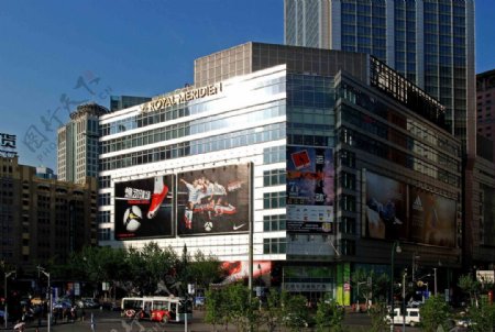 上海西藏路南京路口世茂國際購物廣場图片