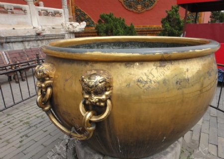 铜水缸图片