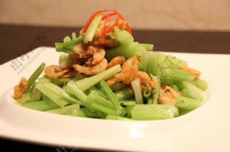 海米炝芹菜图片