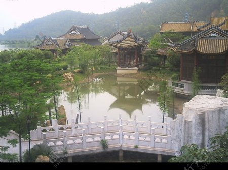 顺峰山公园美丽湖境图片