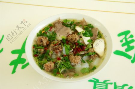 新疆美食丸子汤图片