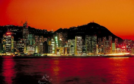 海滨城市黄昏风景图片