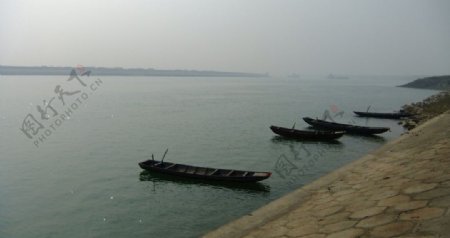 资江河畔图片
