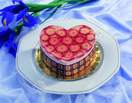 心形蛋糕水果蛋糕图片