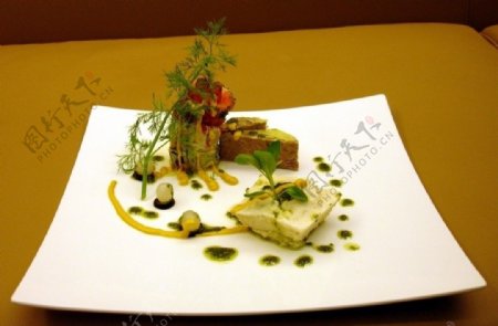 鹅肝鱼糕幕司三文鱼蟹肉图片