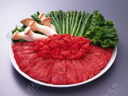 蔬菜烤肉拼盘图片