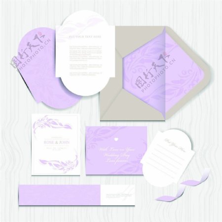 紫色花纹婚礼请贴图片1