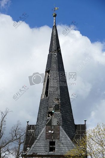 古老的教堂尖顶