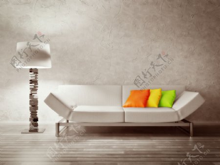 白色简洁沙发与落地台灯图片