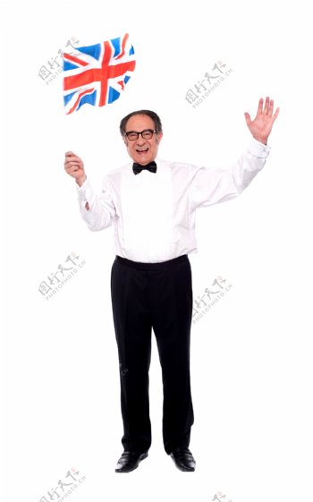 举着英国国旗的老年人图片