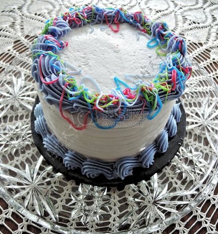 装饰的白色蛋糕