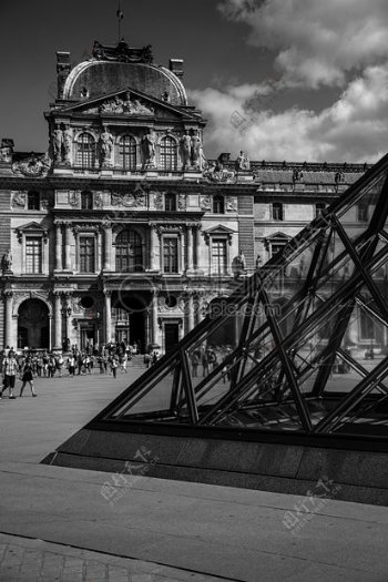 在黑白照片巴黎博物馆