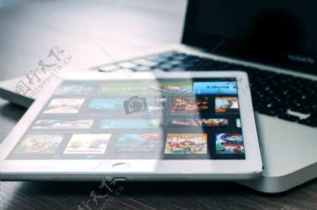技术的iPad平板电脑应用程序小样看屏幕娱乐电影Netflix公司公众域图像