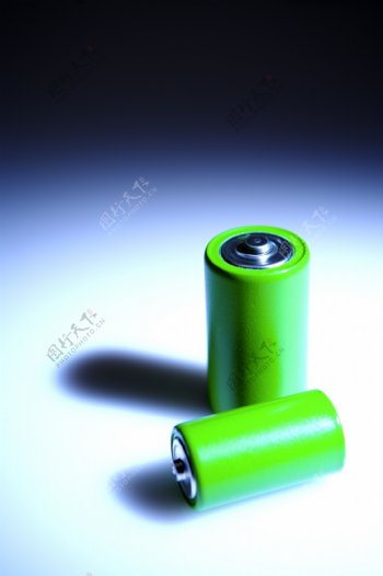 绿色环保电池特写图片
