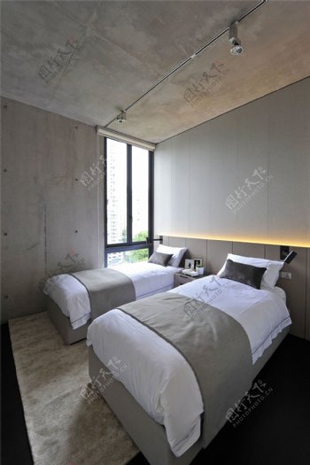 现代简约卧室双人床设计图