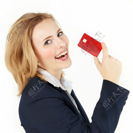 拿着信用卡的女人图片