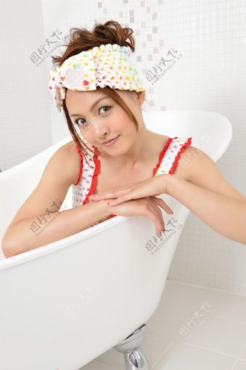 浴室美女图片