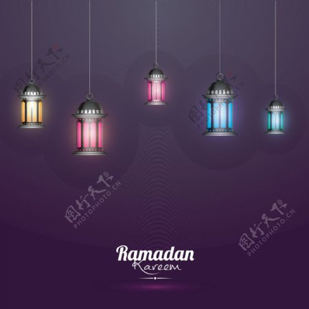 明亮的现实灯笼装饰的背景为伊斯兰神圣的斋戒月RamadanKareem