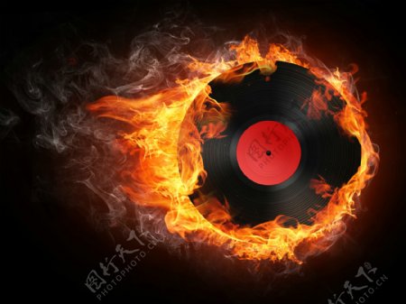 火焰烟雾与DJ音乐图片