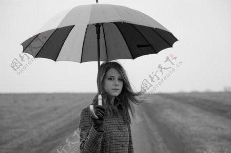 打伞的气质女孩图片