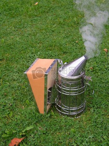 养蜂人放烟的道具