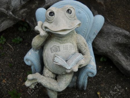 可爱的青蛙雕塑