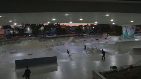 滑板公园的黄昏