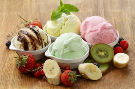 清凉的水果冰淇淋
