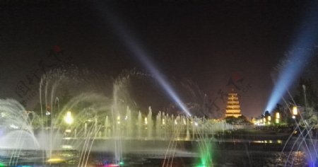 陕西西安大雁塔喷泉夜景